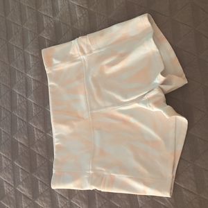 Athleta yoga short medium